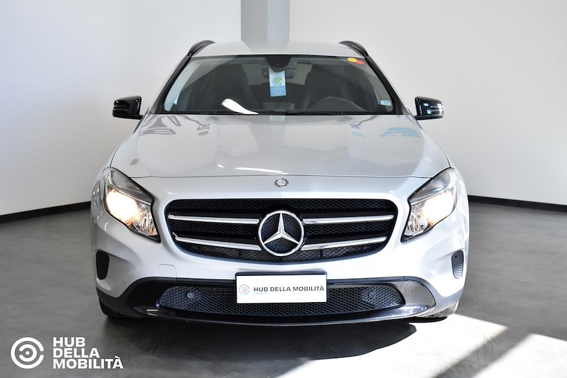 MERCEDES-BENZ GLA 200 CDI Sport